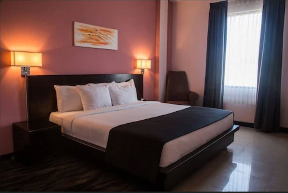 Deluxe Room, 1 Queen Bed