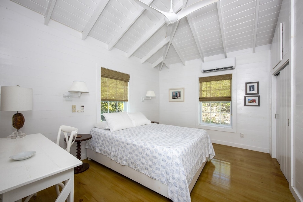 House, 2 Bedrooms photo 1