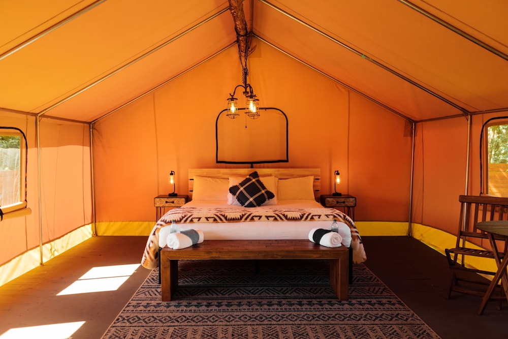Luxury Tent, 1 King Bed, Patio