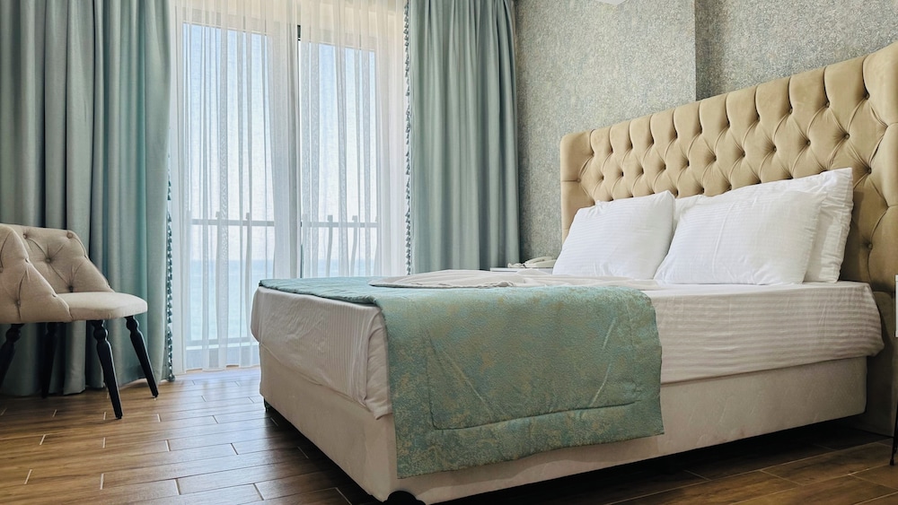Superior Room, Mountain View