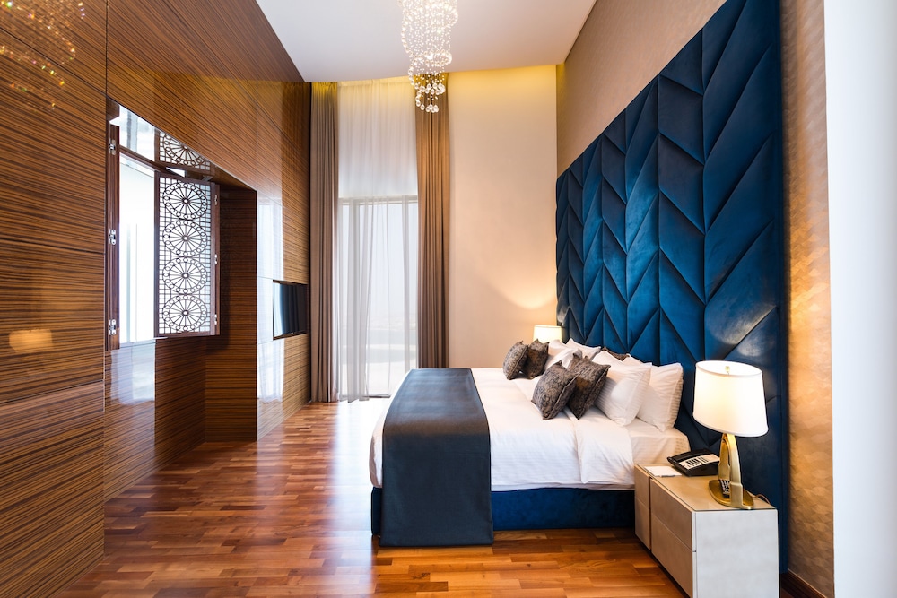 Presidential Penthouse, 2 Twin Beds photo 3