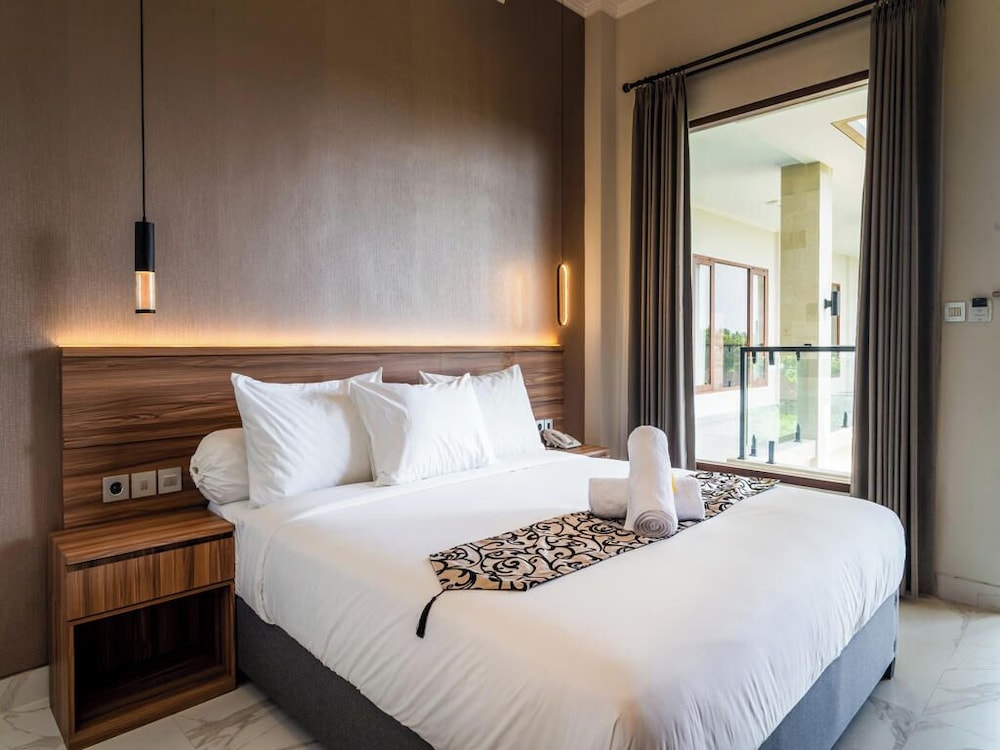 Deluxe Double Room, Balcony, City View