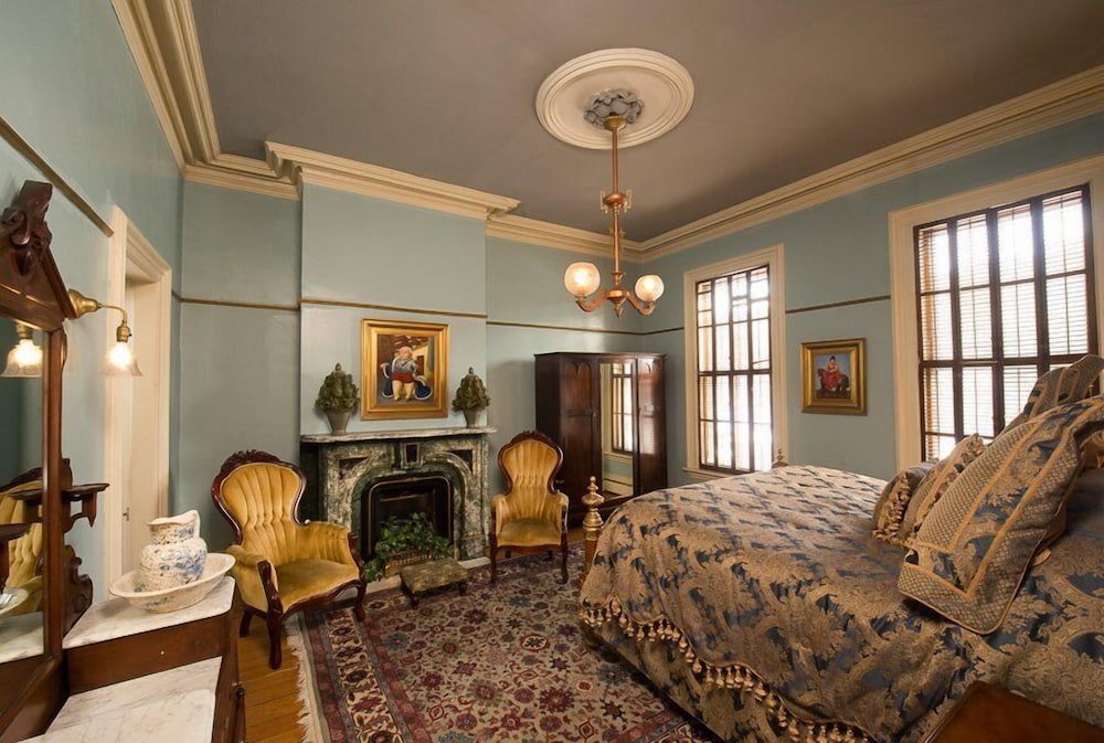 Romantic Room, 1 King Bed photo 1