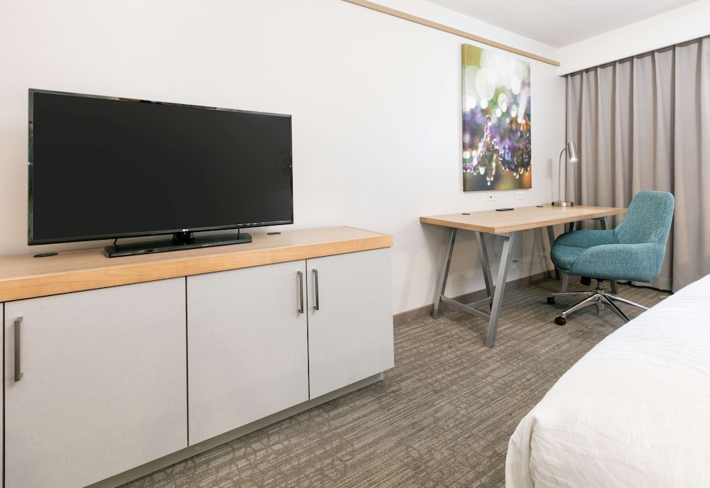 Room, 2 Queen Beds - Photo 3