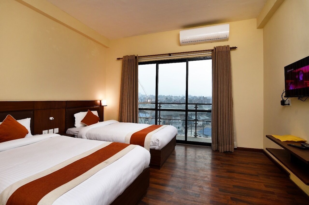 Deluxe Double or Twin Room