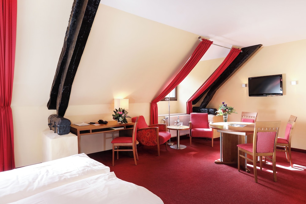 Deluxe Double Room, 1 King Bed, Park View