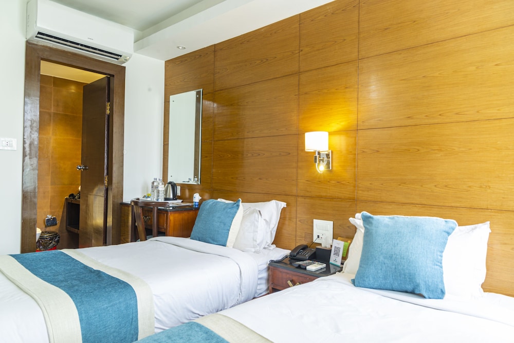 Classic Twin Room - Photo 2