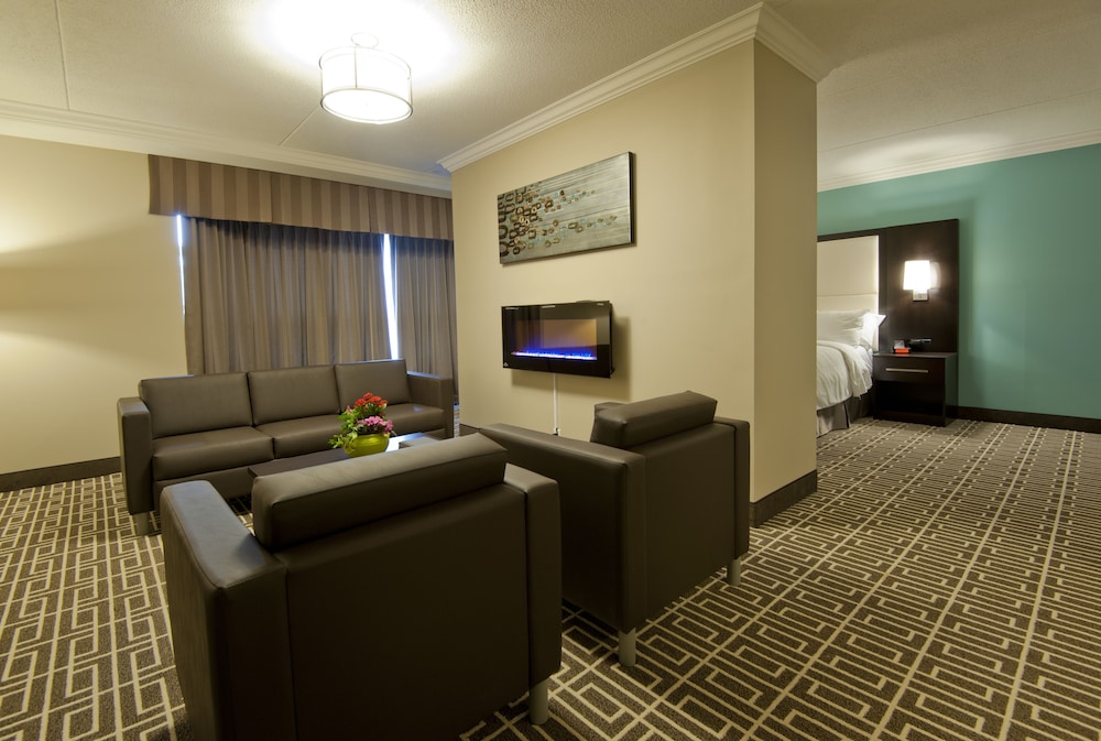 Luxury Suite, 1 King Bed, Jetted Tub photo 1
