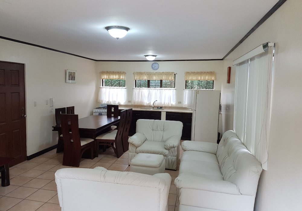 Equipped Apartment - Photo 5
