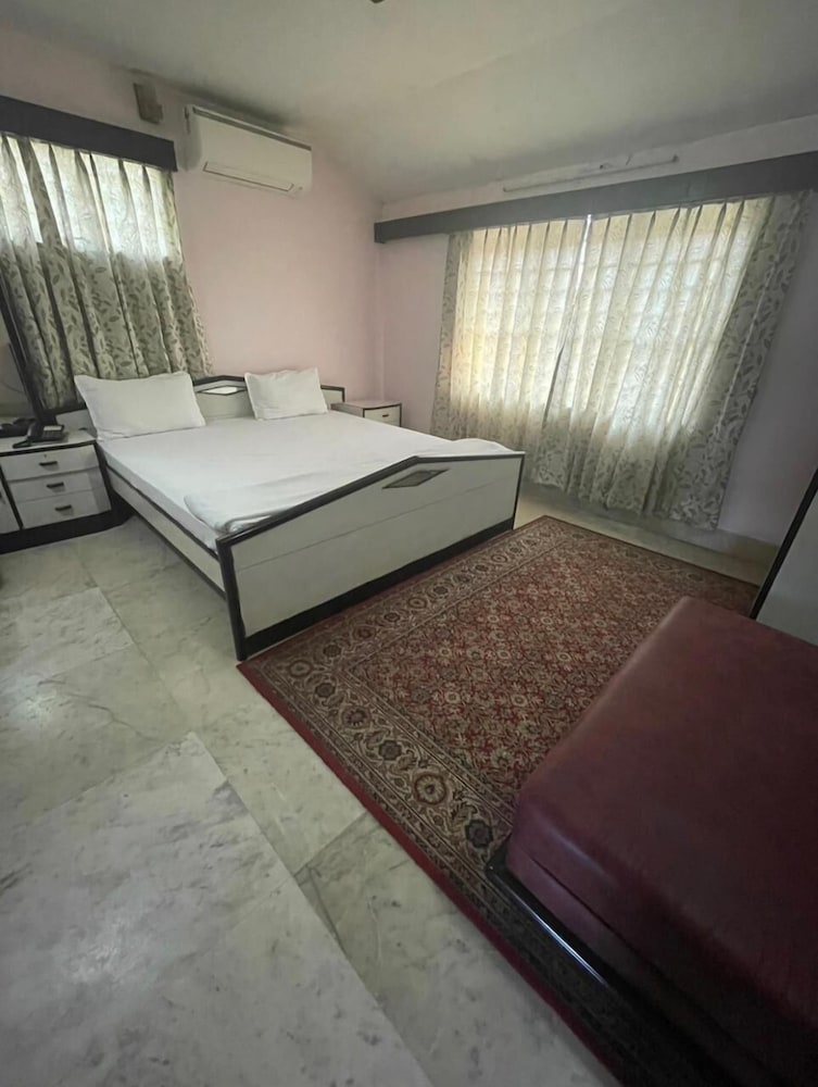 Deluxe Room - Photo 2