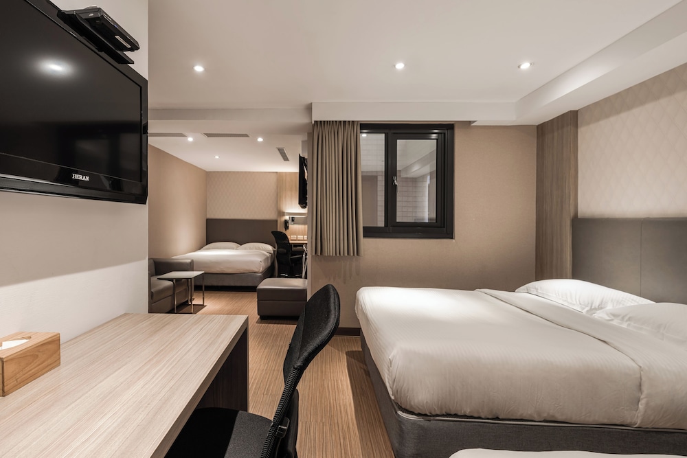 Basic Room (6-person) photo 2