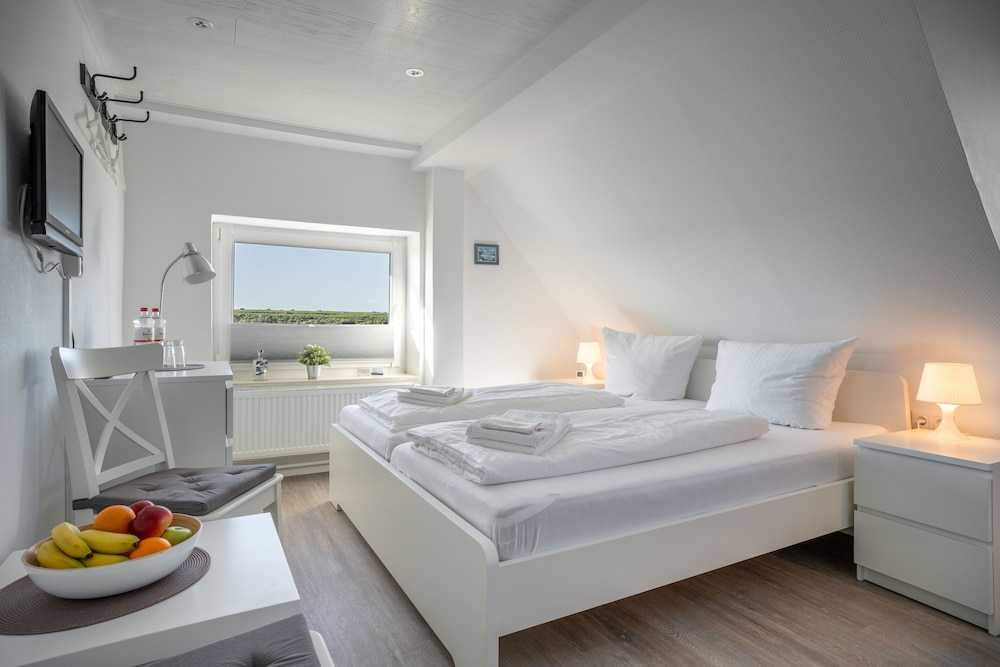 Basic Double Room photo 1