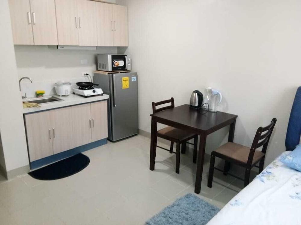 Classic Studio, 1 King Bed, Courtyard View (U318) photo 3