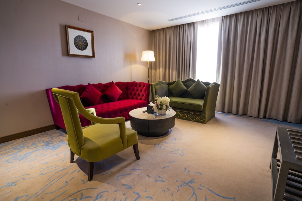 Executive Suite photo 2
