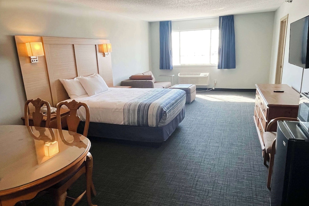 Family Suite, Multiple Beds, Non Smoking photo 1