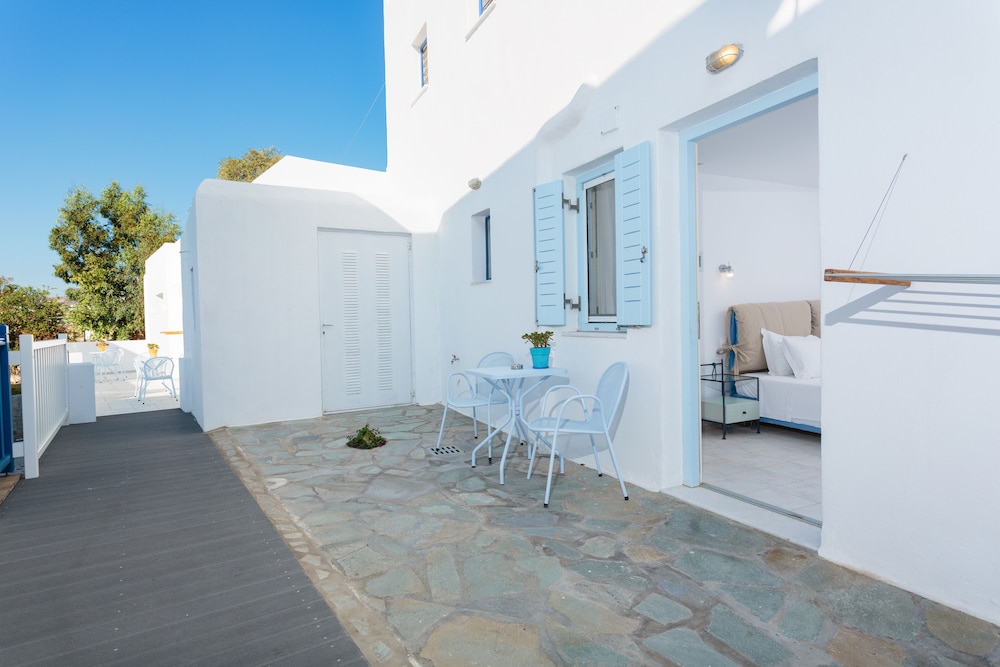 Standard Triple Room - Photo 6