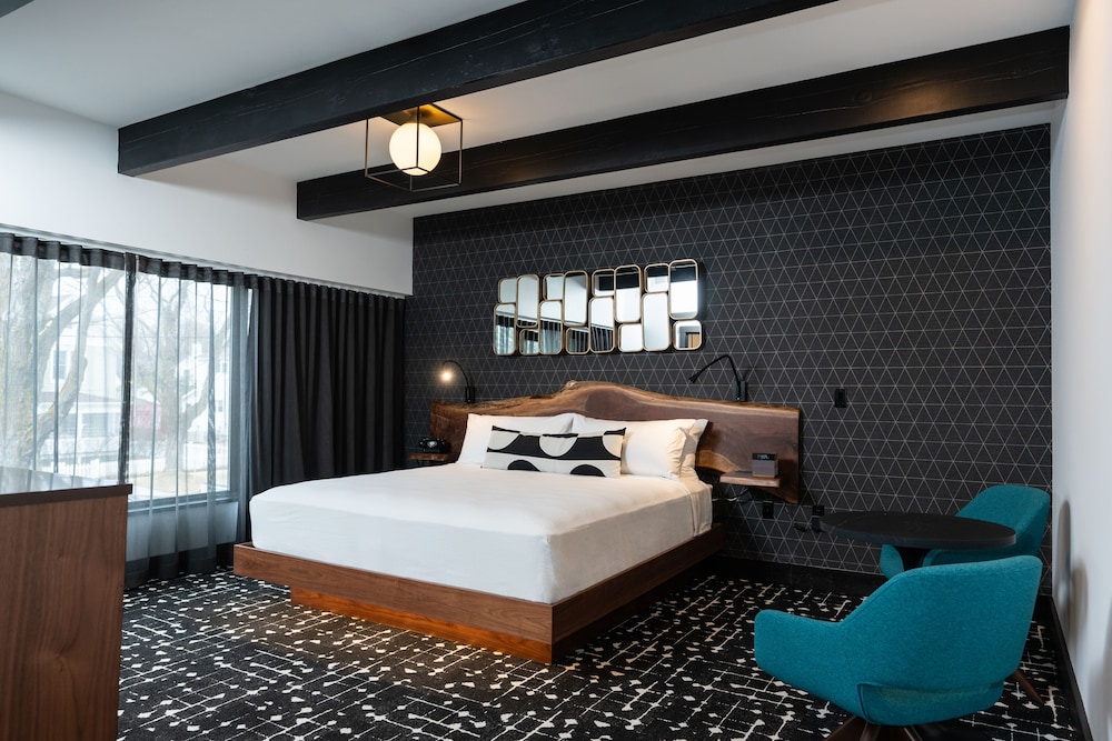 Suite, 1 Bedroom, Balcony photo 2