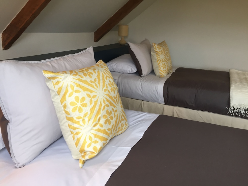 Standard Twin Room photo 2
