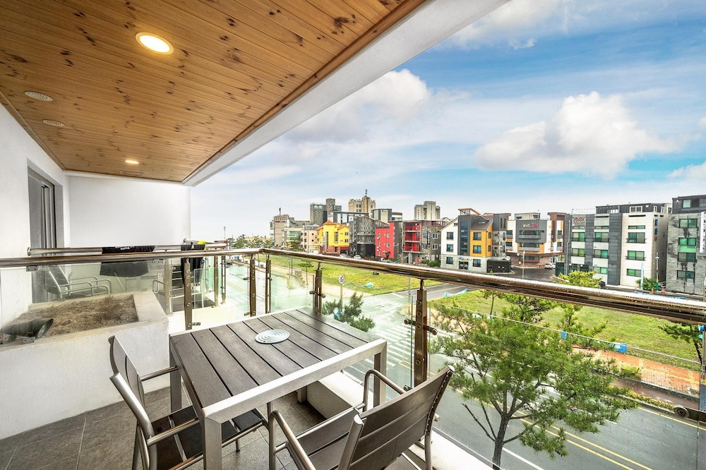 Basic Room, 1 Bedroom (405 (Ocean side view)) photo 3