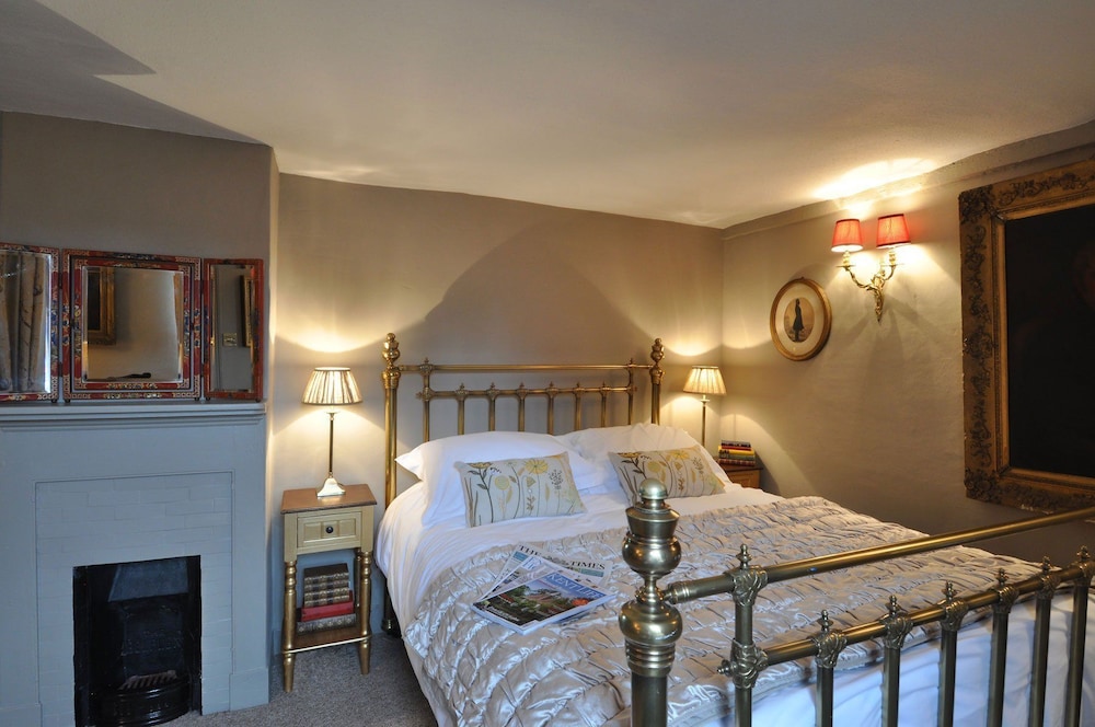Standard Room, 1 King Bed (John Norris) photo 1
