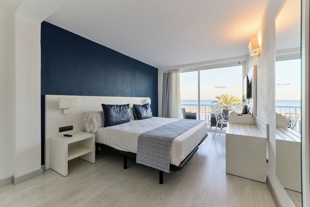 Superior Double Room Single Use, Sea View - Photo 1