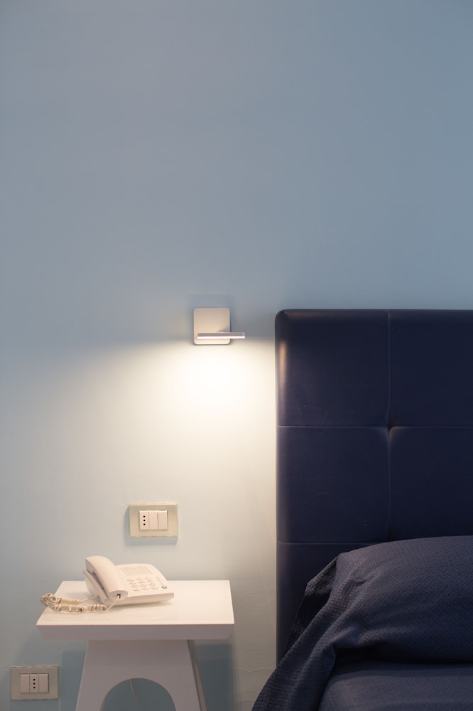 Standard Double or Twin Room - Photo 4