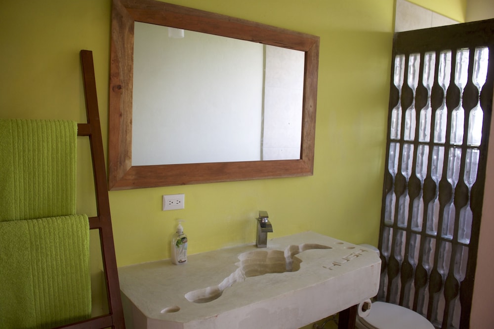 Deluxe Triple Room, Multiple Beds, Sea Facing photo 2
