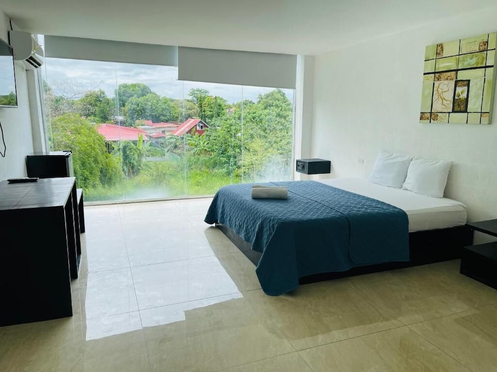 Basic Double Room, 1 Queen Bed, Non Smoking, Courtyard View