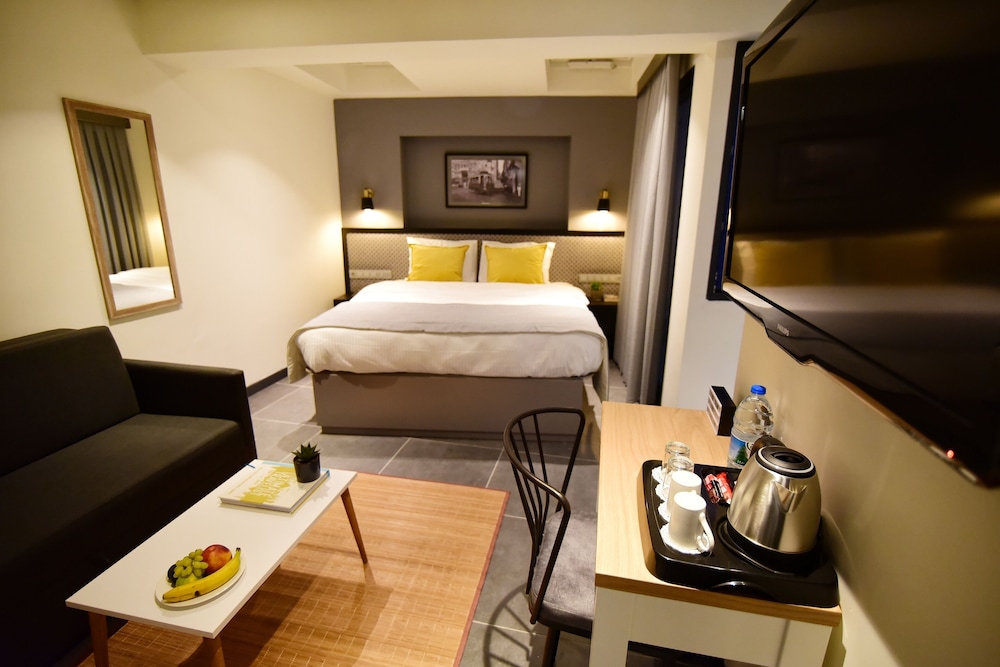 Superior Double Room (Basement Floor) photo 1