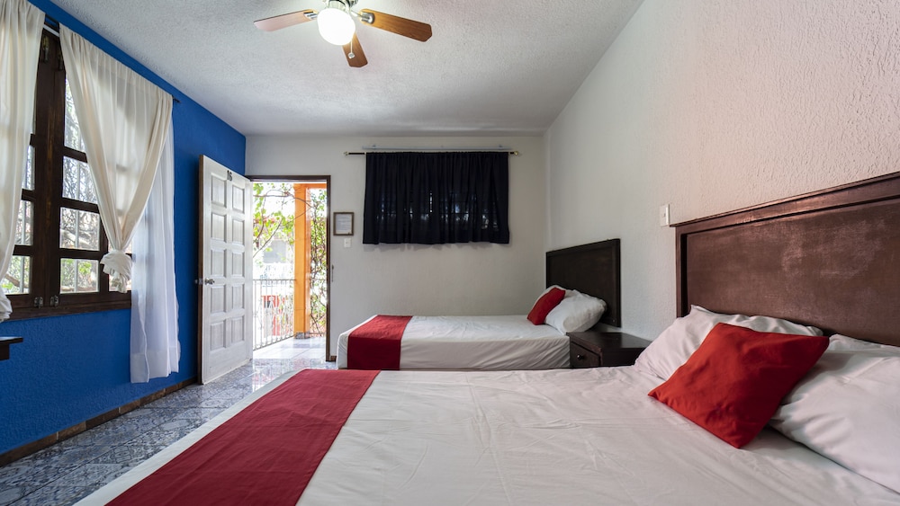Standard Room, 2 Double Beds photo 3