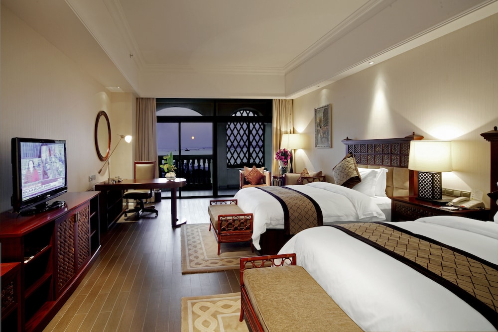Executive Seaview Twin Room