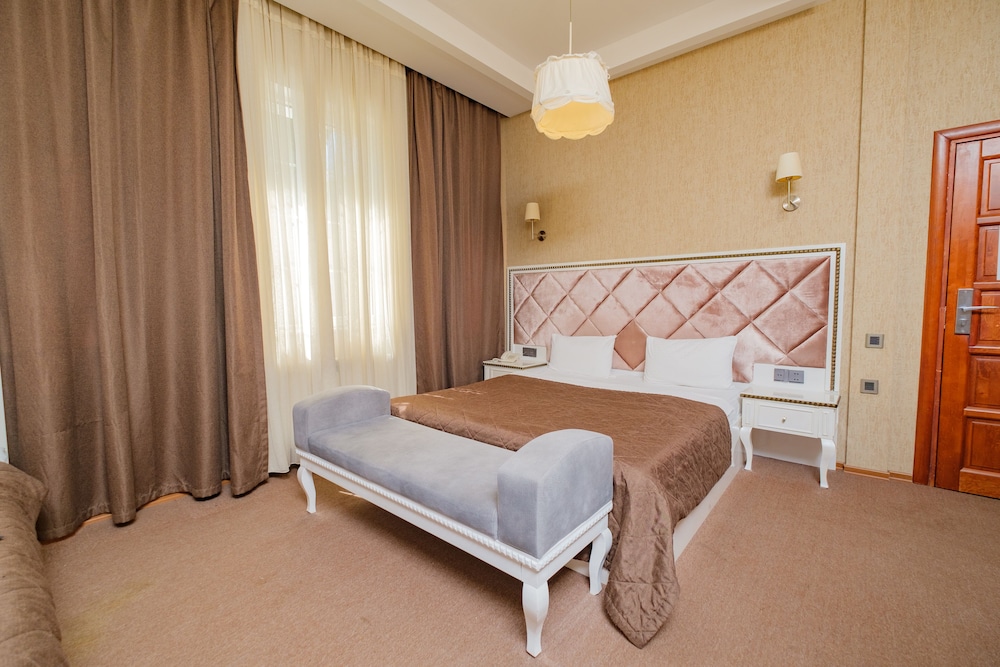 Twin Room - Photo 1