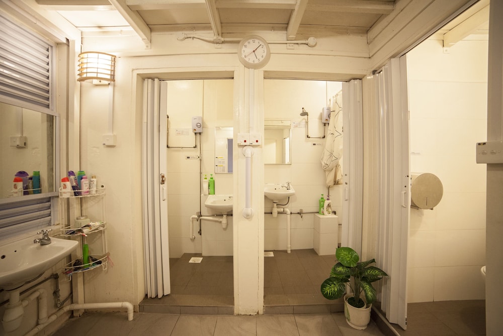 Family 3-4 Pax Private Room, Shared Toilets photo 3