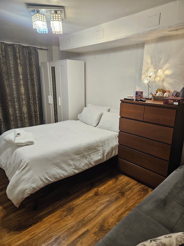 Room-spacious Retreat With Private Balco, Fotografia 13