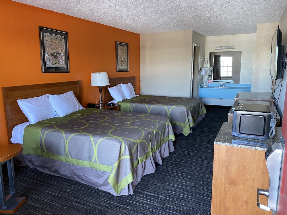 Room, 2 Queen Beds, Non Smoking