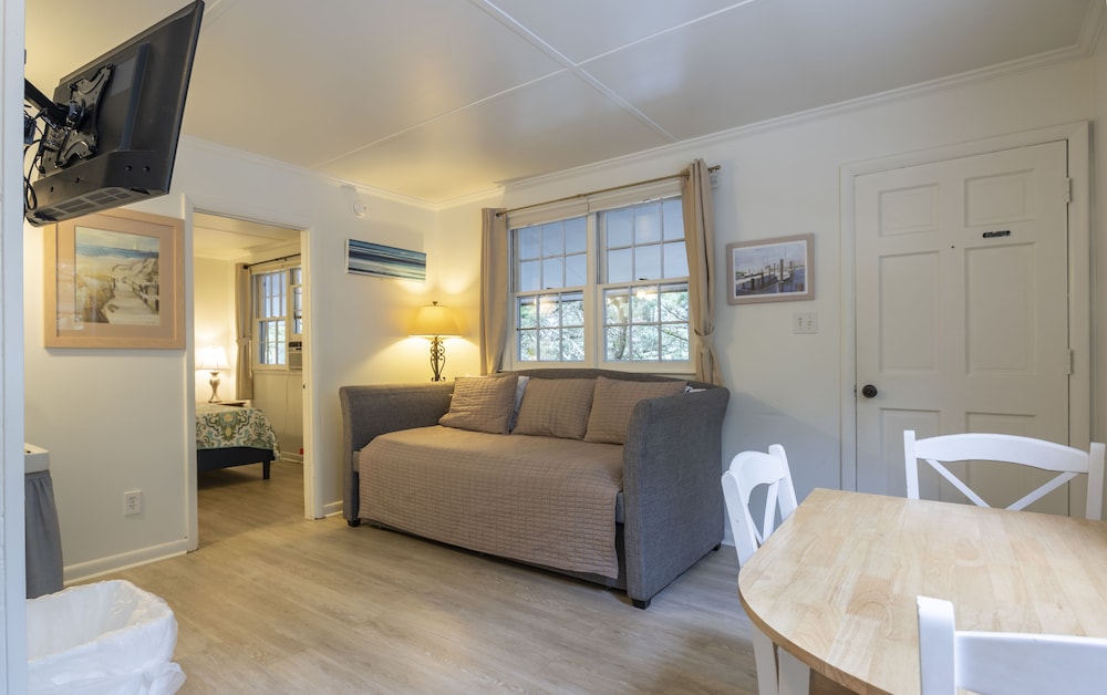 Apartment H