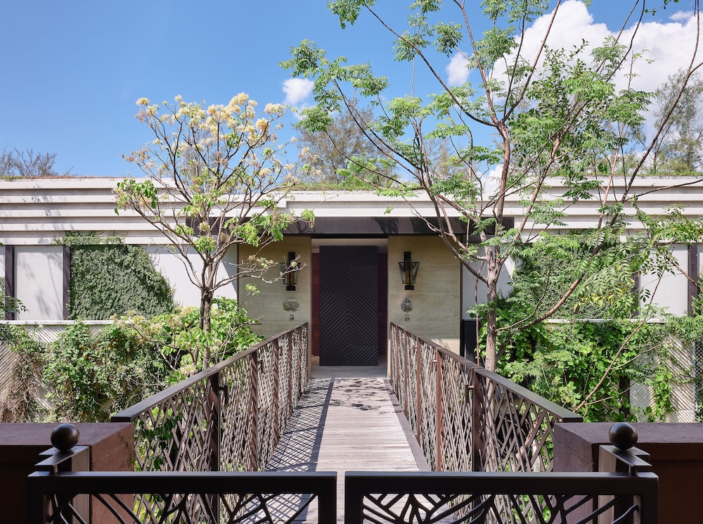 Garden Pool Pavilion King photo 3