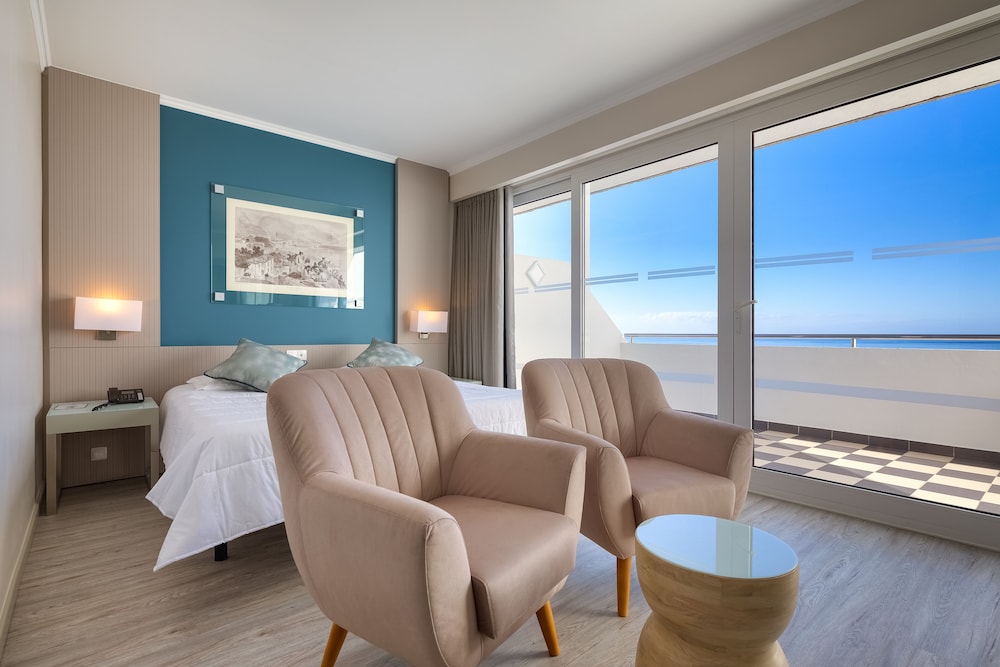 Deluxe Double or Twin Room, Ocean View (Single Use) - Photo 4