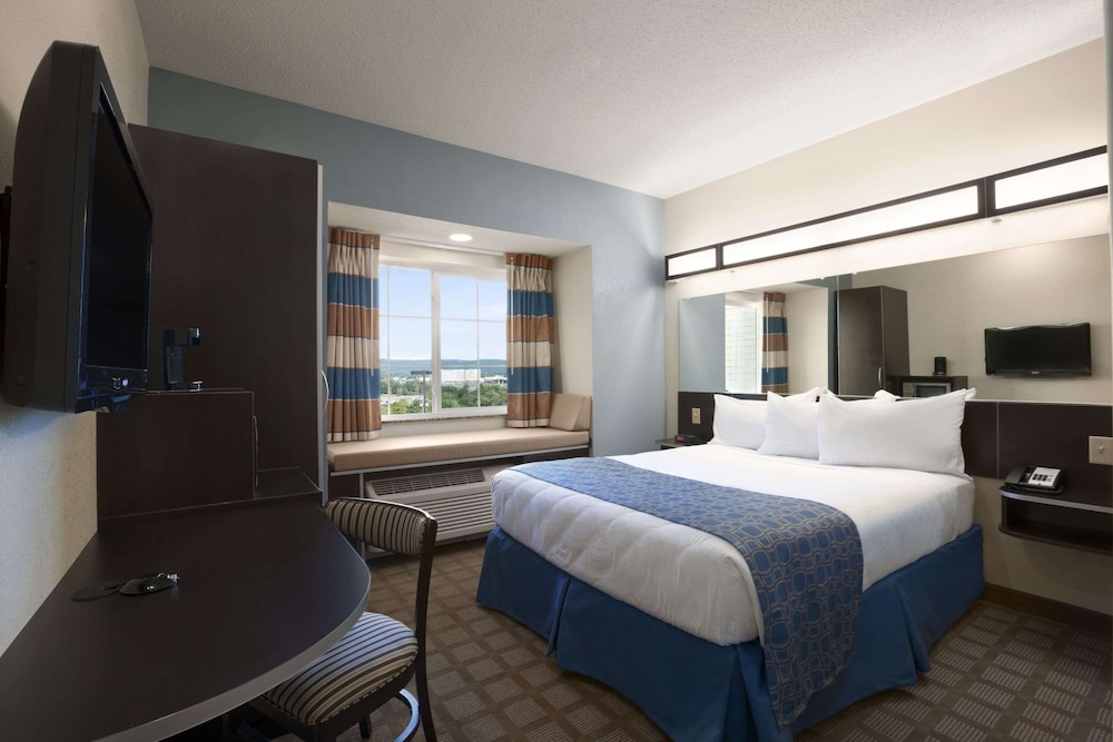 Room, 1 Queen Bed, Accessible, Non Smoking photo 1