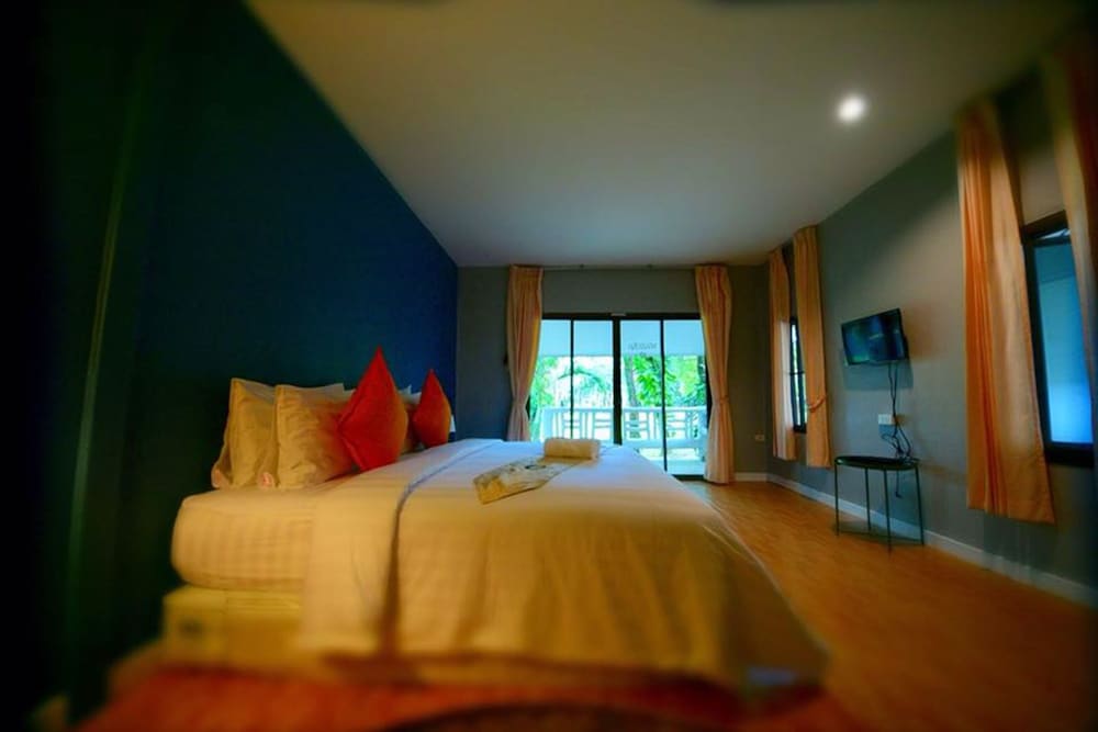 Deluxe Double Room, 1 King Bed photo 3