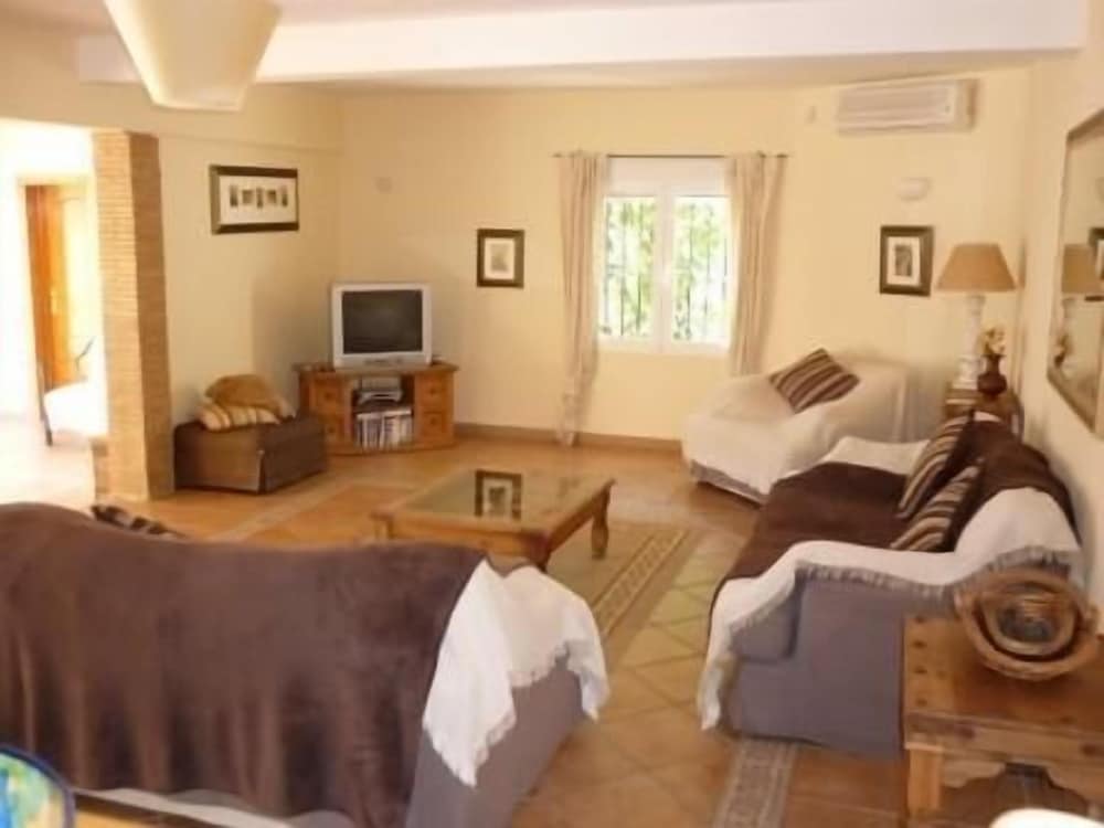 Villa, 4 Bedrooms photo 2