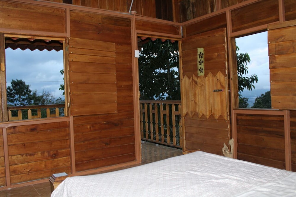 Family Room, Private Bathroom, Mountain View photo 1