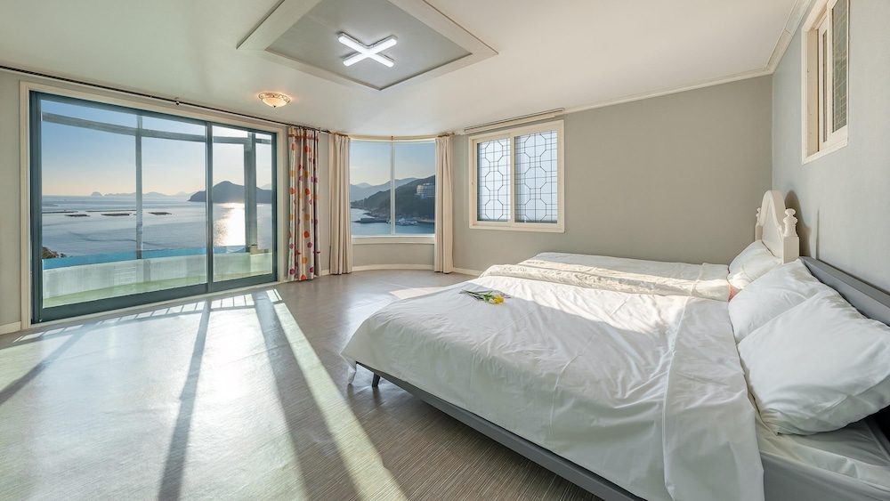 Basic Room, 1 Bedroom (Family B) photo 1