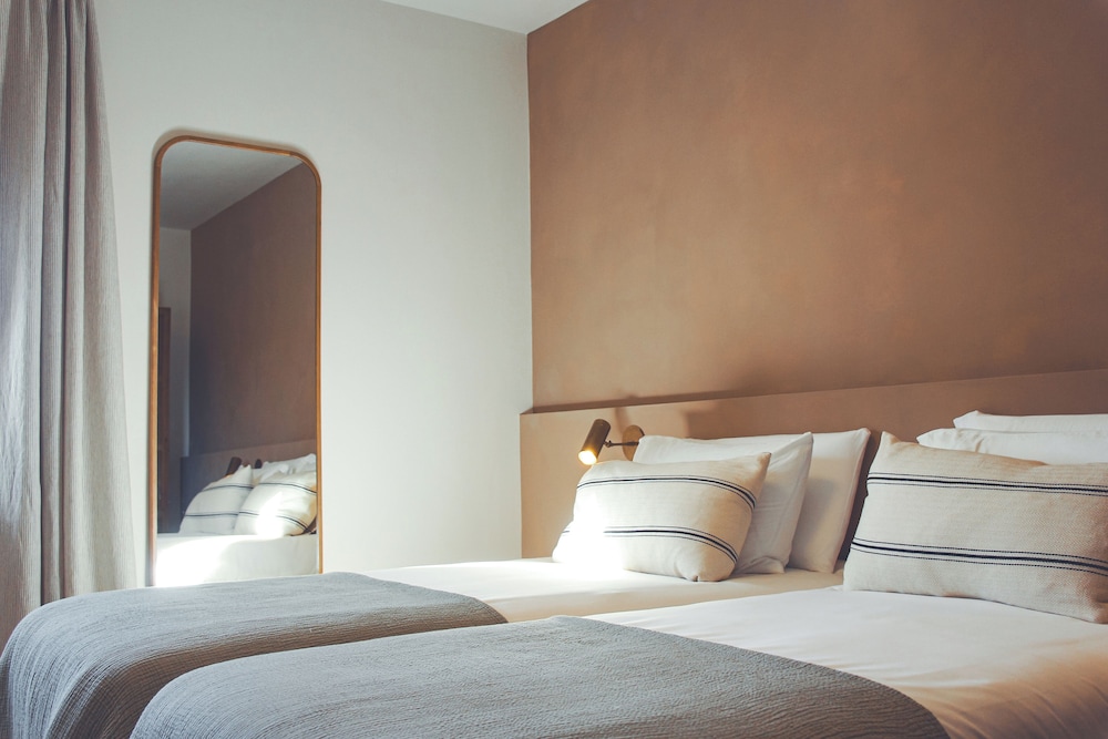 Deluxe Twin Room photo 1