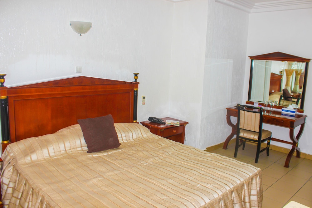 Basic Double Room photo 2