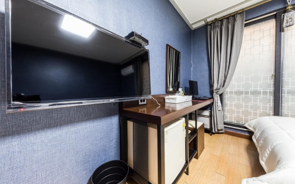 Economy Twin Room, 2 Bedrooms photo 2