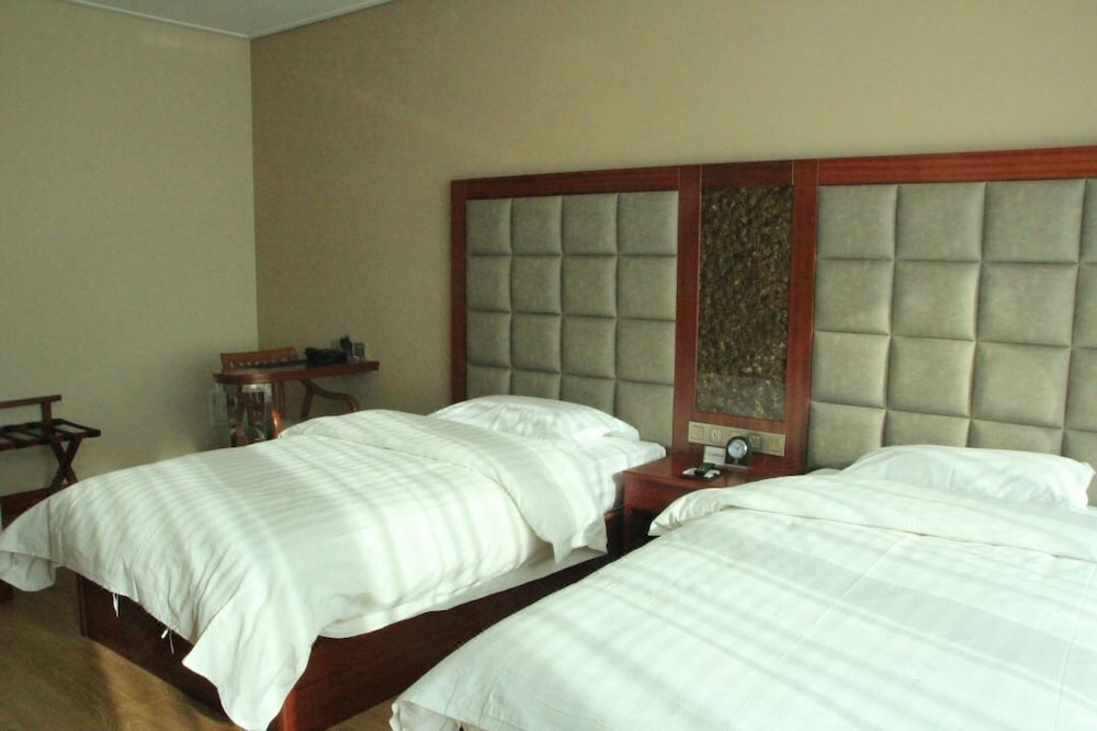 Classic Double Or Twin Room photo 2