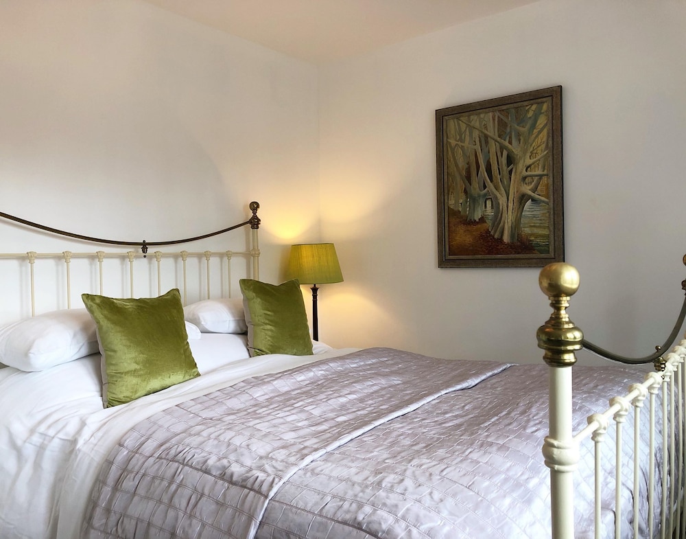 Apartment, Ensuite, Garden View photo 1