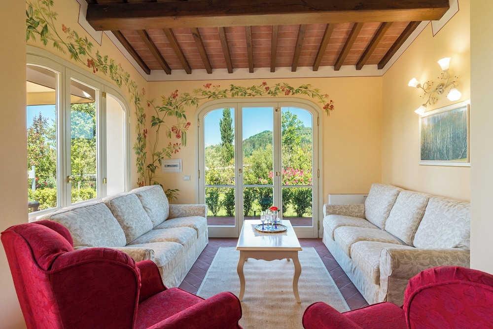 House, 2 Bedrooms, Smoking, Private Pool photo 3