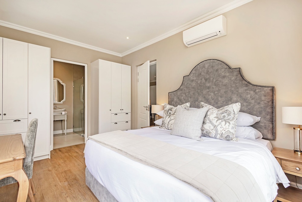 Design Villa, 2 Bedrooms, Mountain View